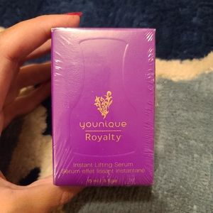 Younique Royalty Instant Lifting Serum